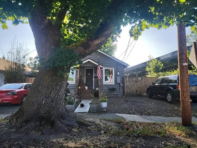House for sale in Kelso, Washington