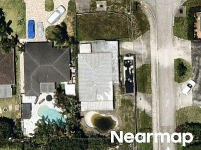 House for sale in Oakland Park, Florida