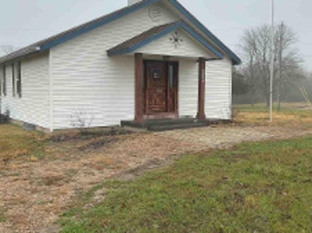 Commercial for sale in Clinton, Missouri
