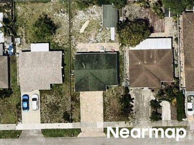 House for sale in Oakland Park, Florida