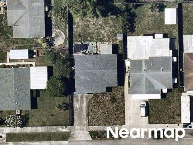 House for sale in Oakland Park, Florida