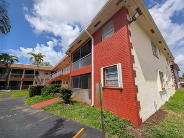 Condo for sale in Pembroke Pines, Florida