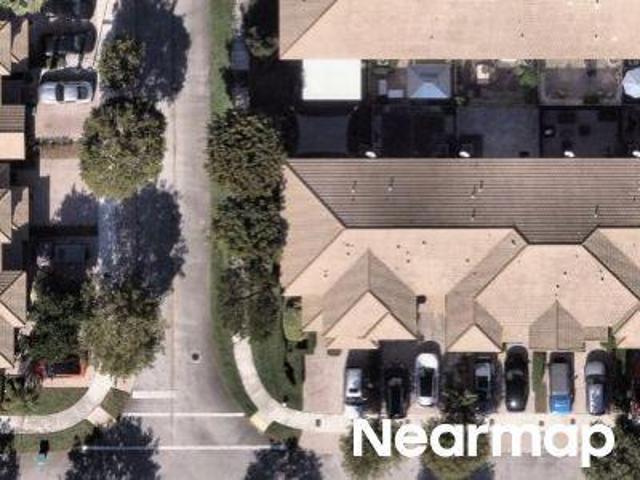 Townhouse for sale in Doral, Florida