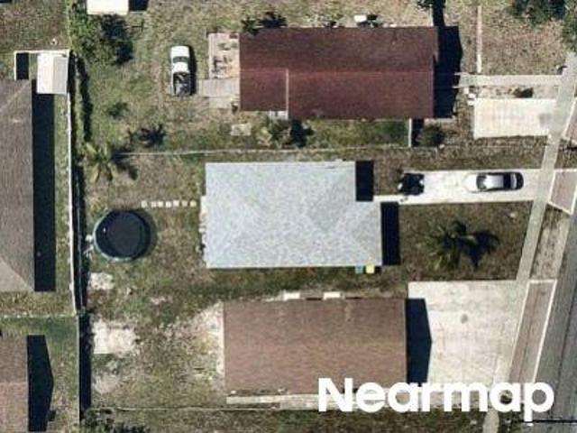 House for sale in Dania