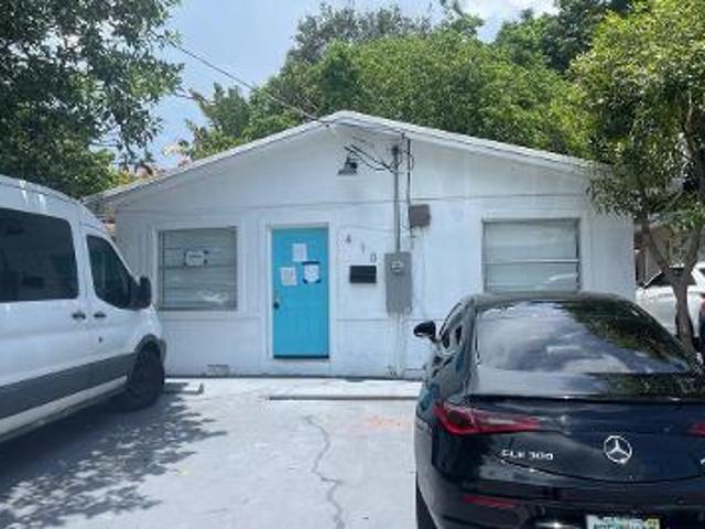 House for sale in Hallandale