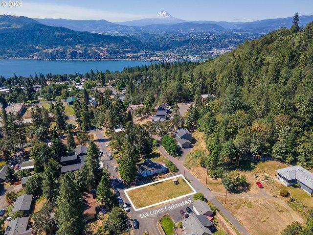 Land for sale in White Salmon, Washington