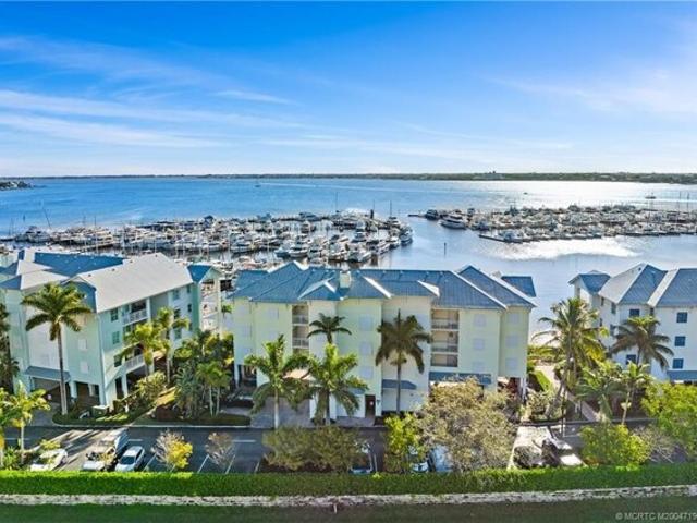 Condo for sale in Stuart