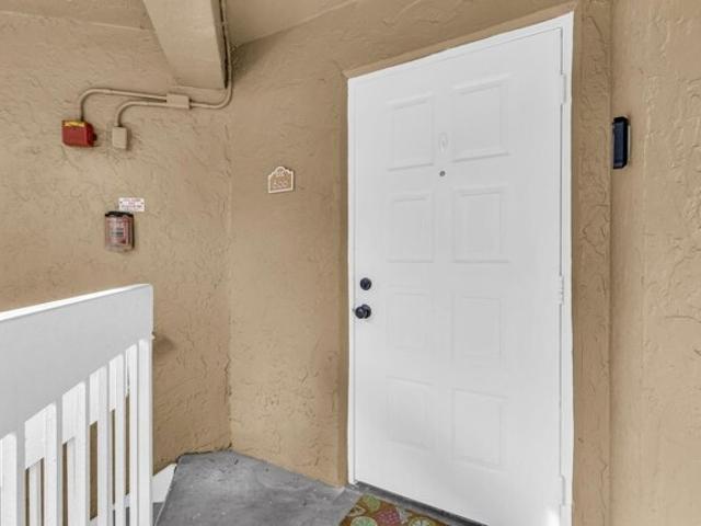 Condo for sale in Plantation