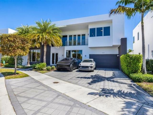 House for sale in Doral