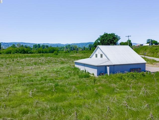 Farm for sale in Oregonia