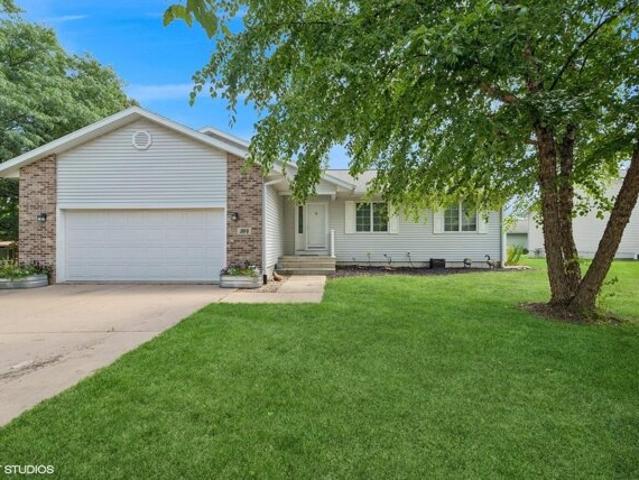House for sale in Waverly