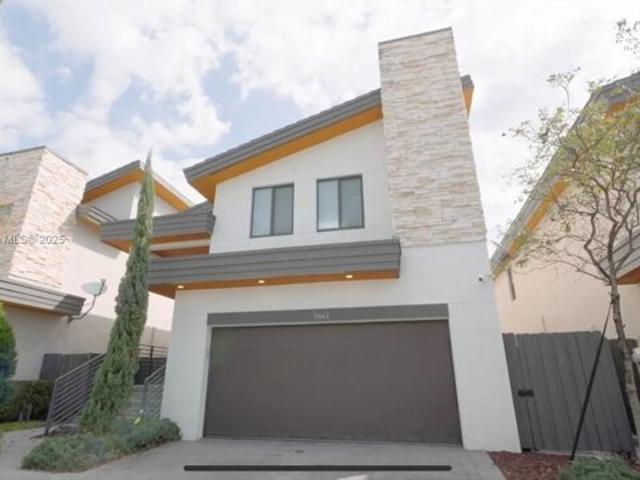 House for sale in Doral