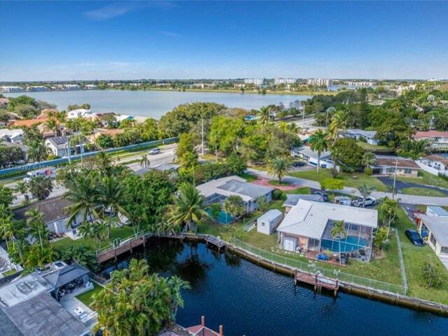 House for sale in Oakland Park