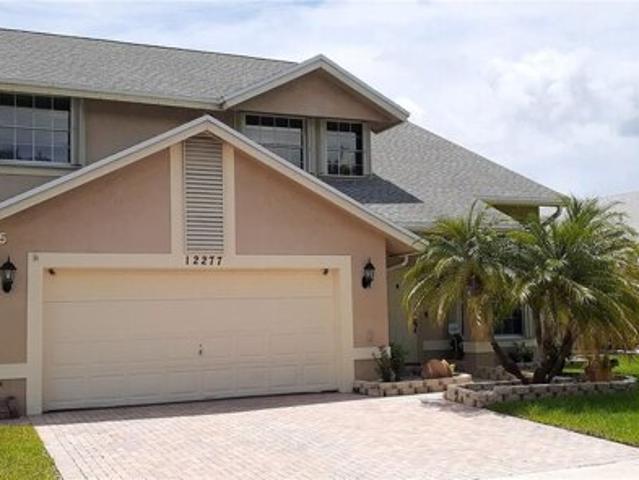House for sale in Sunrise