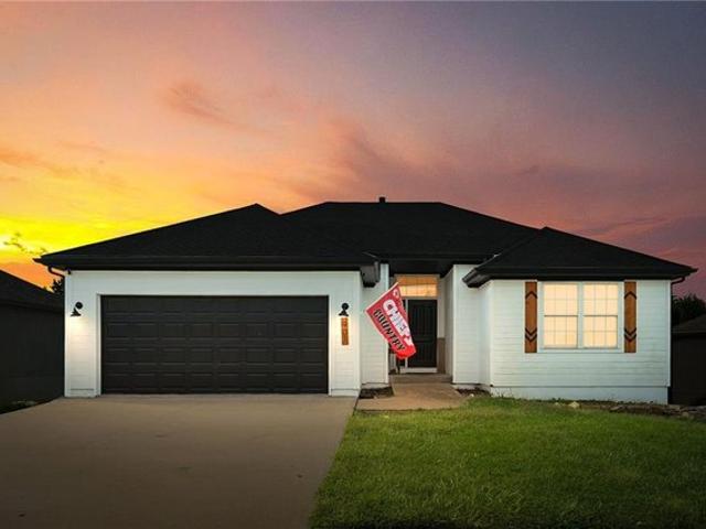 House for sale in Rosewood Hills, Grain Valley