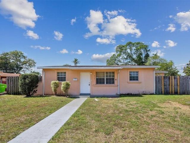 House for sale in Sunrise