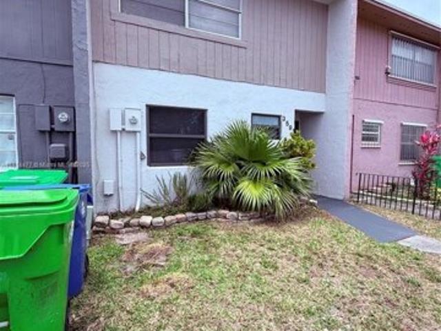 House for sale in Sunrise
