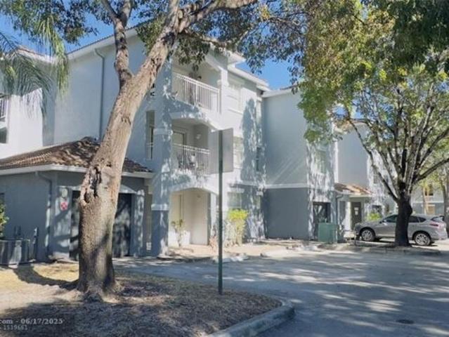 Condo for sale in Pembroke Pines