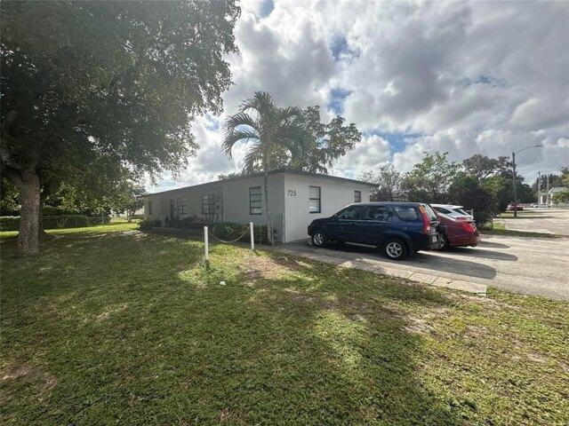 House for sale in Hallandale