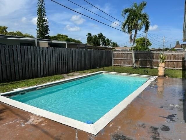 House for sale in Sunrise