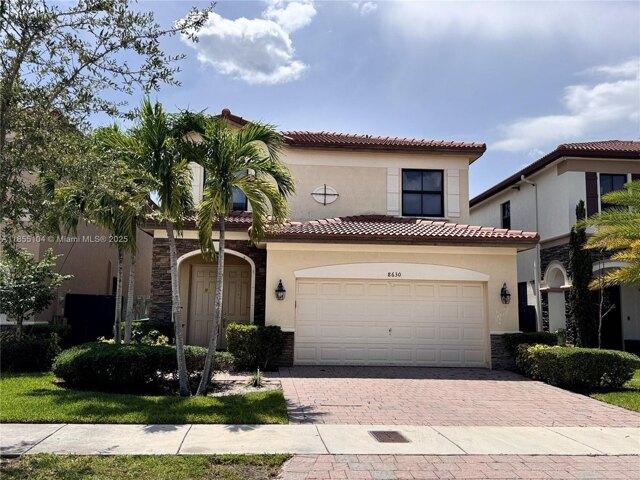 House for sale in Doral