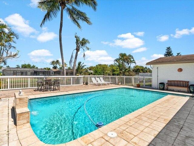 House for sale in Sunrise