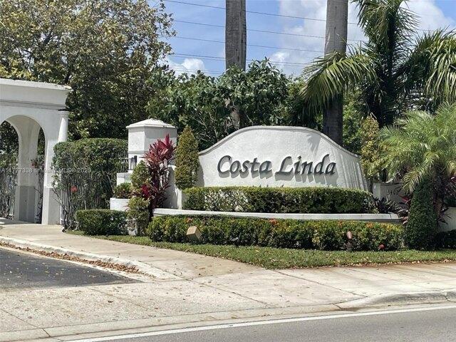 House for sale in Doral