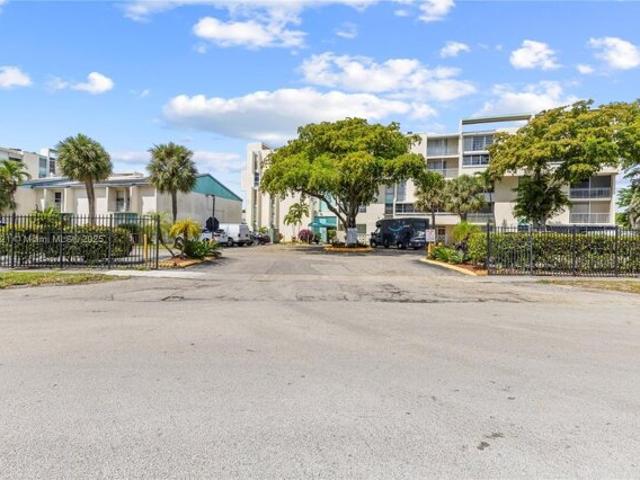 Condo for sale in Lauderhill Condo for sale in Lauderhill