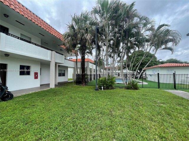 Condo for sale in Margate