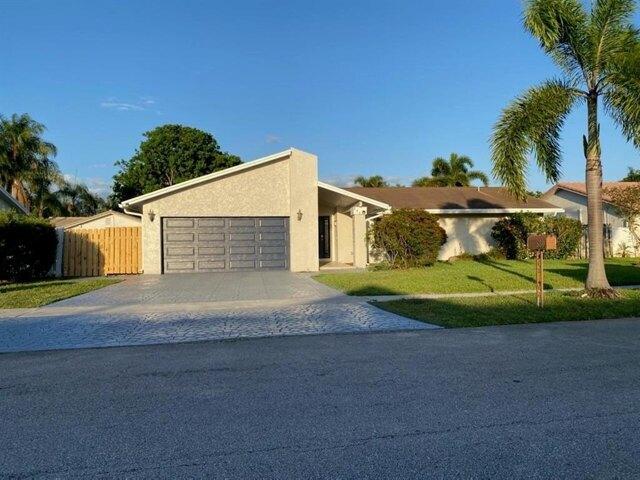 House for sale in Coconut Creek, Florida