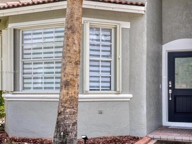 House for sale in Coral Springs