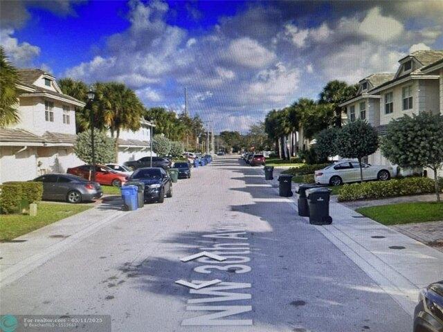House for sale in Oakland Park