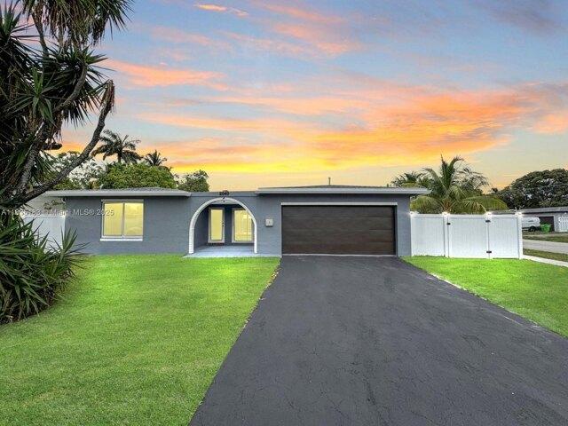 House for sale in Sunrise