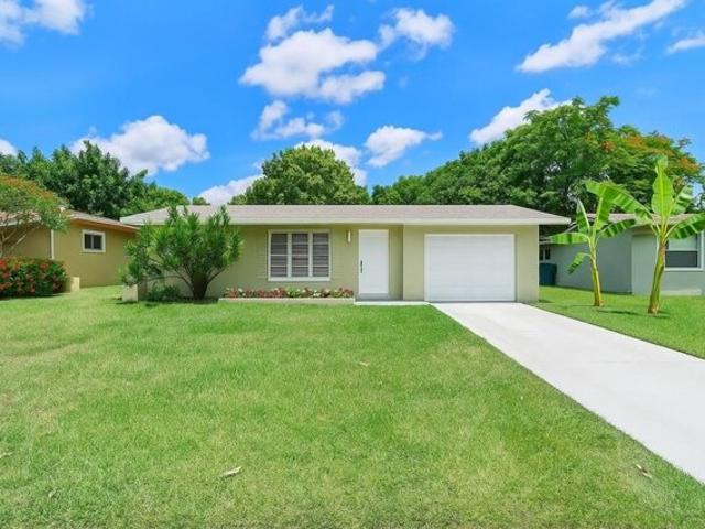 House for sale in Tamarac House for sale in Tamarac
