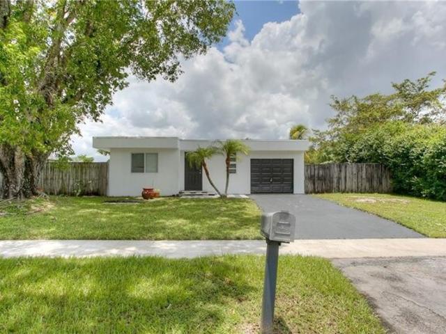 House for sale in Tamarac House for sale in Tamarac