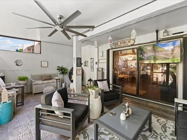 Condo for sale in Pembroke Pines