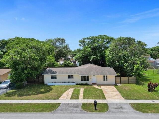 House for sale in Lauderhill