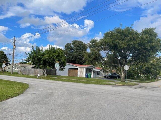 House for sale in Lauderhill