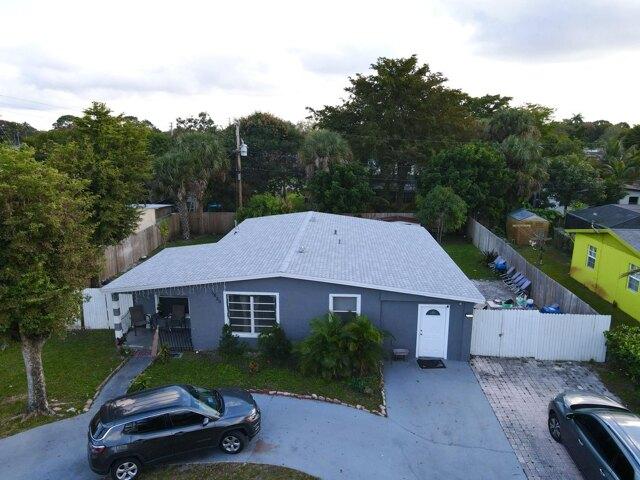 House for sale in Lauderhill