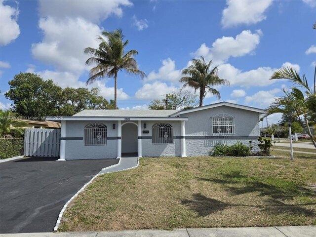 House for sale in Lauderhill
