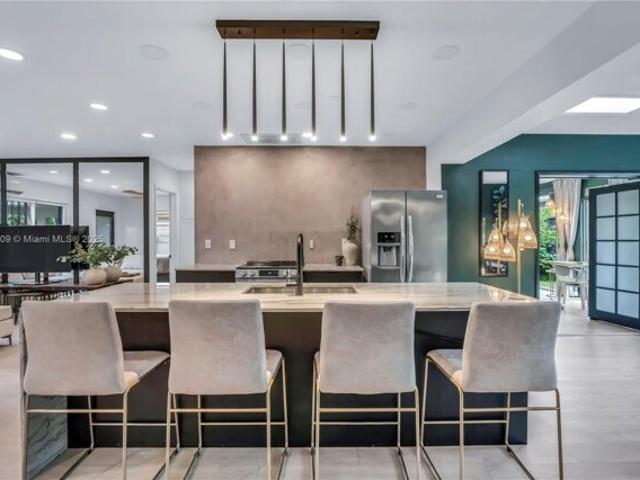 House for sale in Oakland Park, Florida