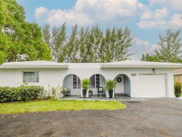 House for sale in Tamarac House for sale in Tamarac
