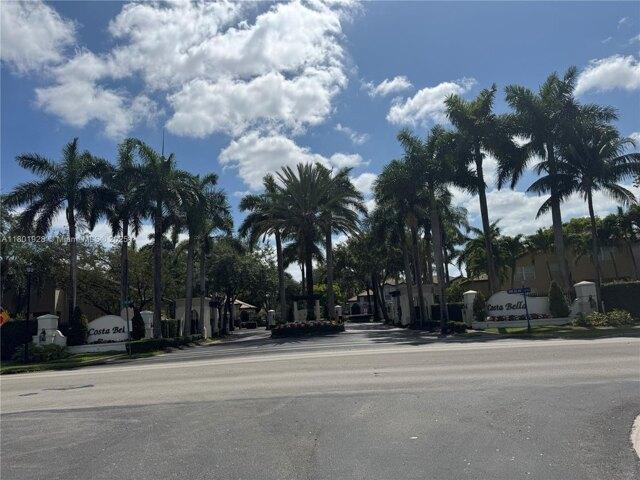 House for sale in Doral
