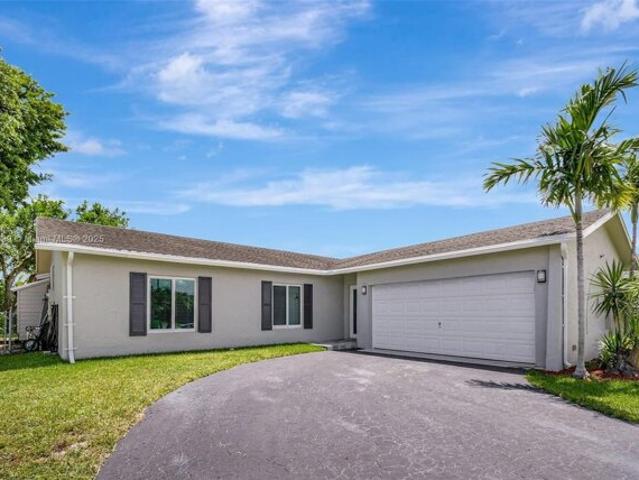 House for sale in Sunrise