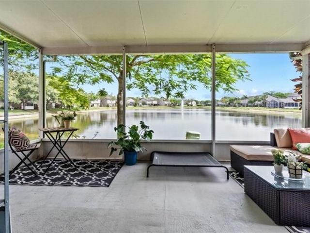 House for sale in Sunrise