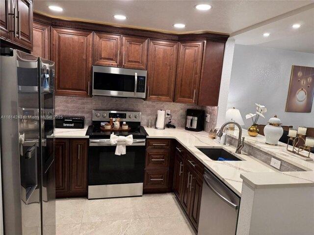 Condo for sale in Plantation