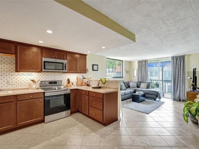 Condo for sale in Plantation