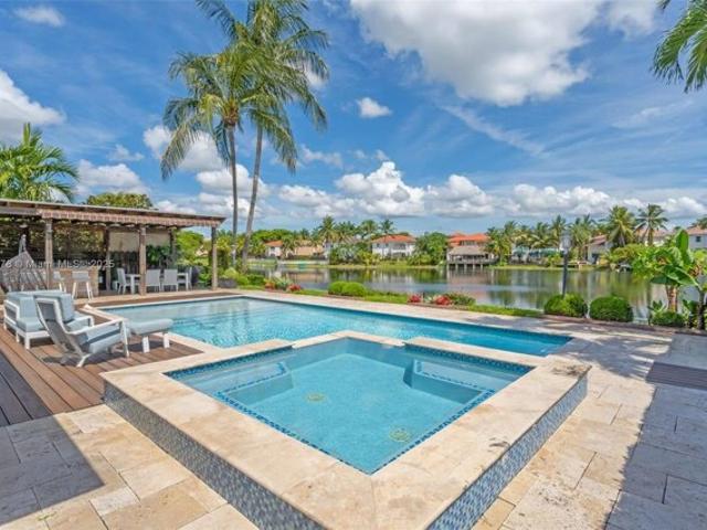 House for sale in Doral