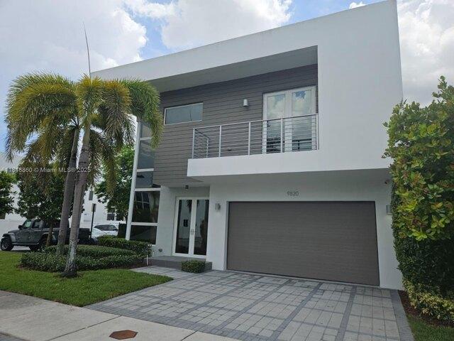 House for sale in Doral