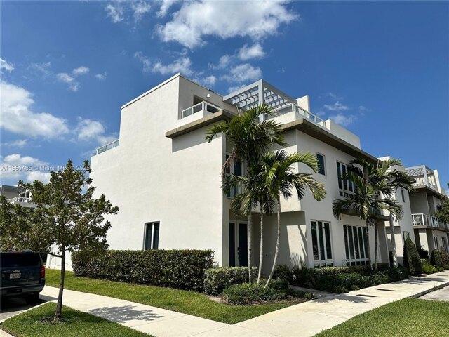 House for sale in Doral
